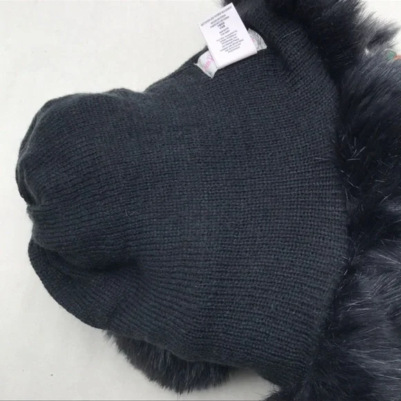 SOLD!!! Free People x Urban Outfitters Vegan Black Fur Pom Pom Winter Trapper Ha - Picture 8 of 13